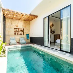 https://kamaratih-villas.hotelsseminyak.net